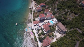 Отель Apartments Vanessa-Vivien  Mali Iž
